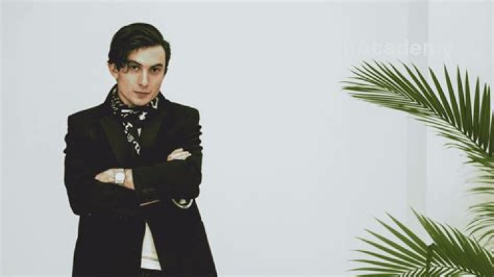 Discover Your Dream Job at Yuga Labs: Join the NFT Pioneers Today