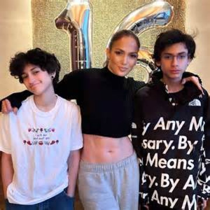 Exploring the Dynamic Relationship of JLo and A-Rod: A Journey Through Love, Fame, and Challenges