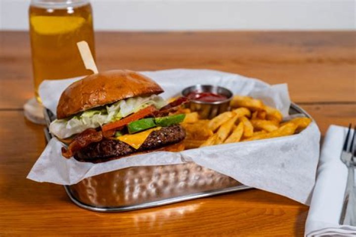 Hamburger Factory Poway: A Culinary Delight in San Diego