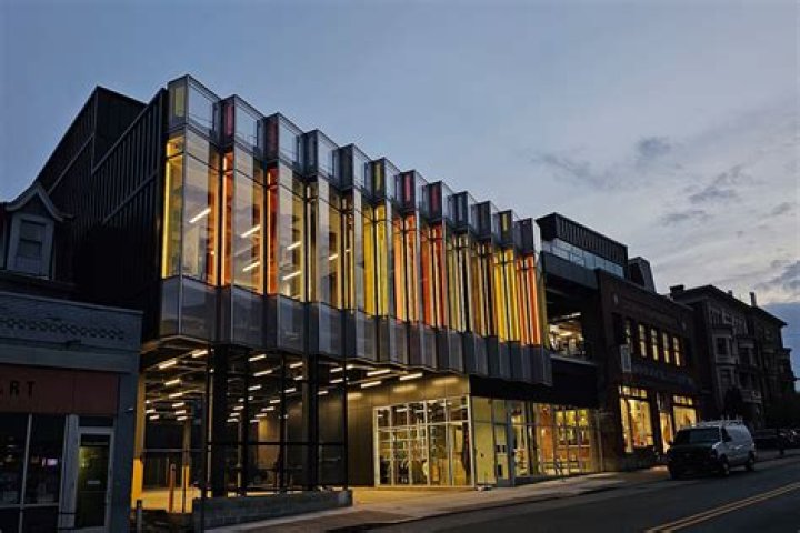 Pittsburgh Glass Center: A Hub of Creativity and Innovation in Pittsburgh, PA