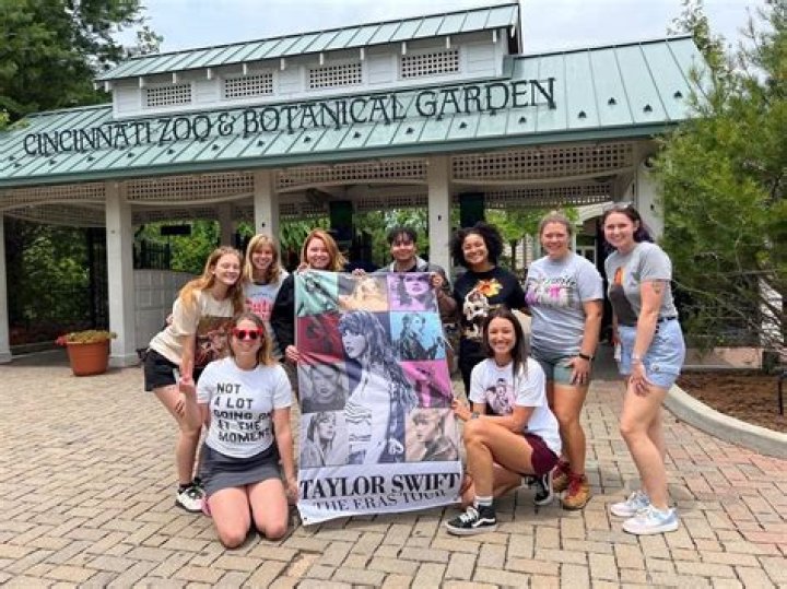 Taylor Swift Zoo: Exploring the Connection Between the Superstar and Animal Conservation