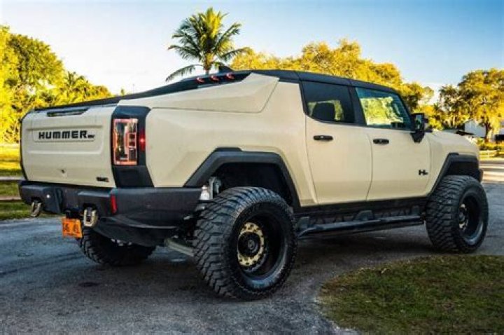 Ultimate Hummer EV Lift Solutions for Enhanced Off-Road Domination