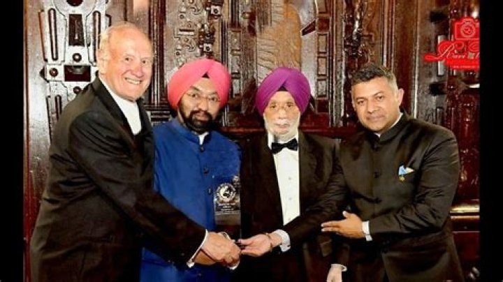 Unveil the World of Nitin Sahney: Master of Cross-Cultural Music